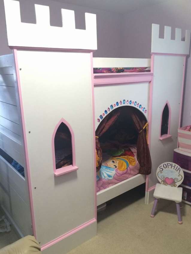  детски замък с двуетажно легло