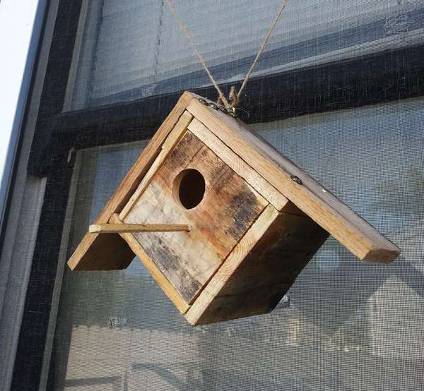 къщичка за птици от палета