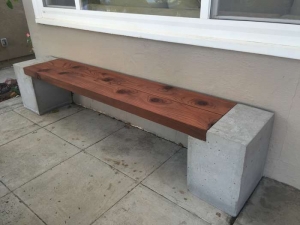 бетонна пейка