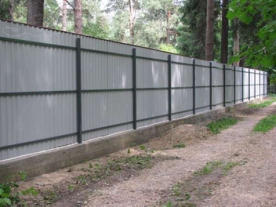 Ограда от велпапе